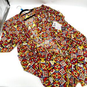 New With Tags LuLaRoe Shirley Chiffon kimono Medium (10-18)